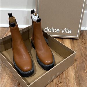 Dolce Vita Tan Leather Boots/Booties